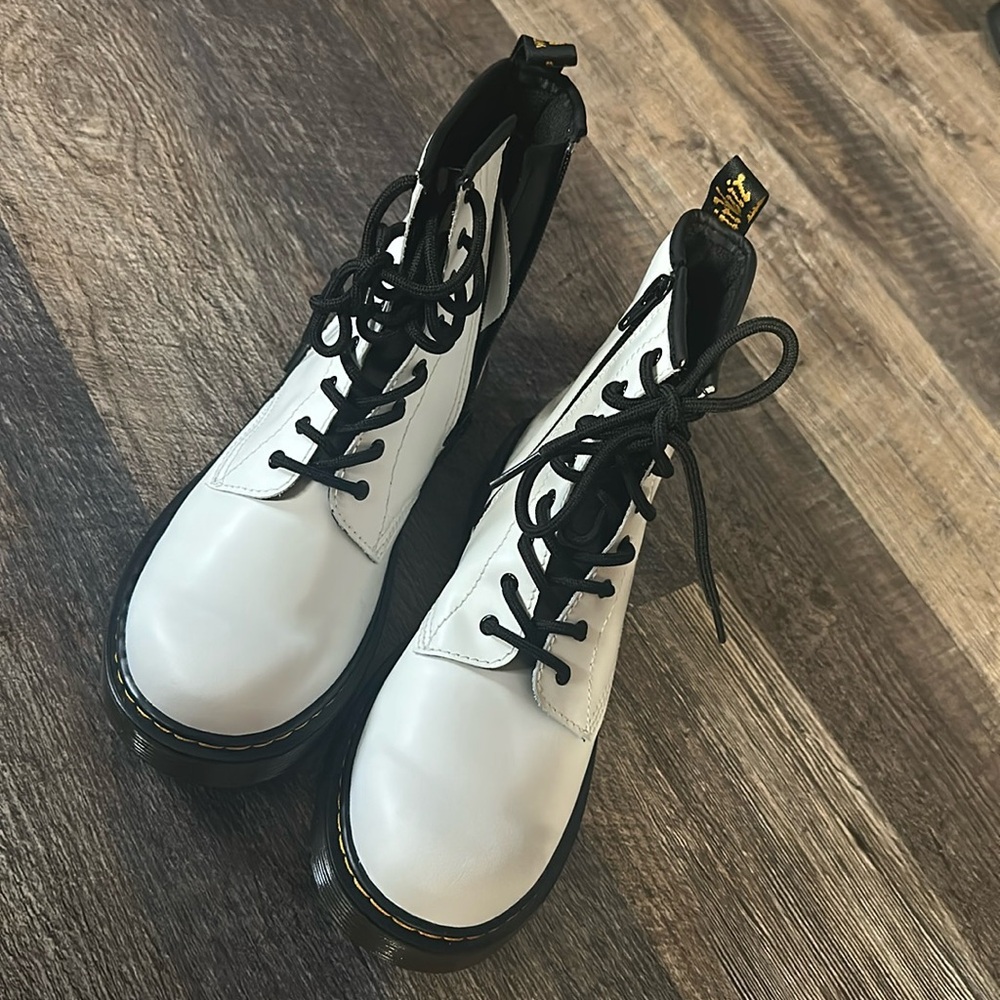 New- Dr Marten’s White Boots